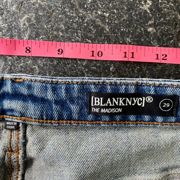 Blank NYC The Madison Crop High-Rise Light Wash Jean Women's Size 29 - Picture 6 of 11